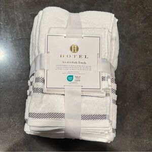 White and Gray 6-Piece Bath Towel Set